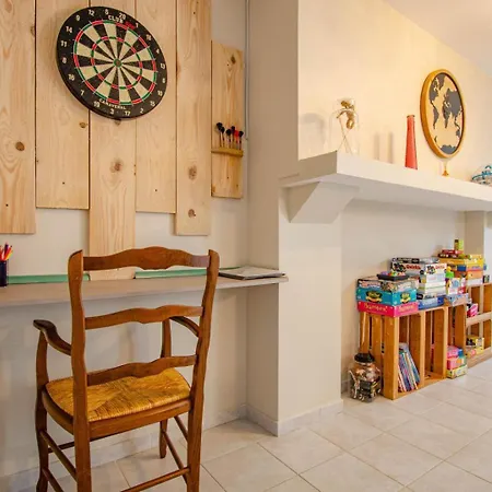 Les Volets Bleus & Les P'tits Cailloux Holiday home